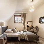 Baciarka-widok, Basen, Sauna, Jacuzzi Bed and Breakfast Kościelisko