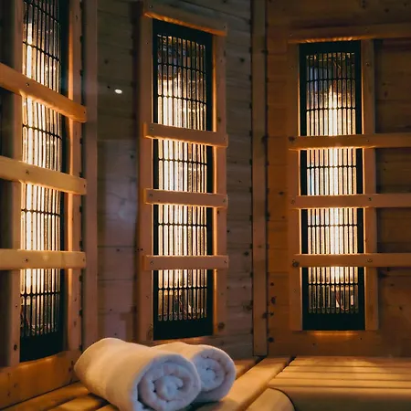 Baciarka-basen, Sauny I Jacuzzi Bed & Breakfast