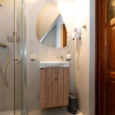 Baciarka-basen, Sauny I Jacuzzi Bed & Breakfast *