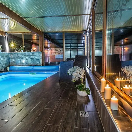 Baciarka-basen, Sauny I Jacuzzi ベッド・アンド・ブレックファスト コシチェリスコ