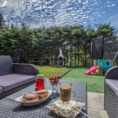 Baciarka-basen, Sauny I Jacuzzi Bed & Breakfast *