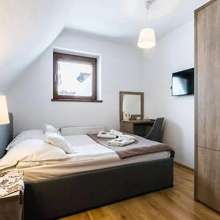 Baciarka-basen, Sauny I Jacuzzi Bed & Breakfast