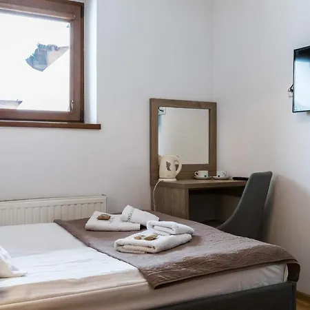 Baciarka-basen, Sauny I Jacuzzi Bed & Breakfast Kościelisko