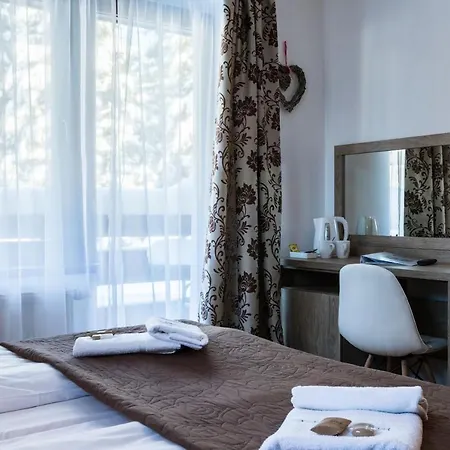 Baciarka-basen, Sauny I Jacuzzi Bed & Breakfast